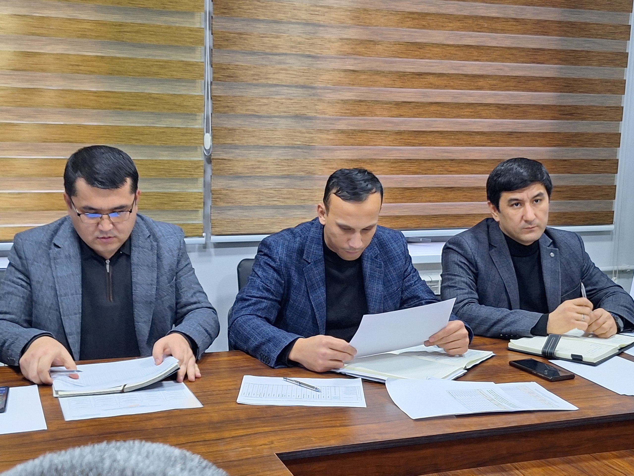 Prezident Farmoni loyihasi muhokama qilindi